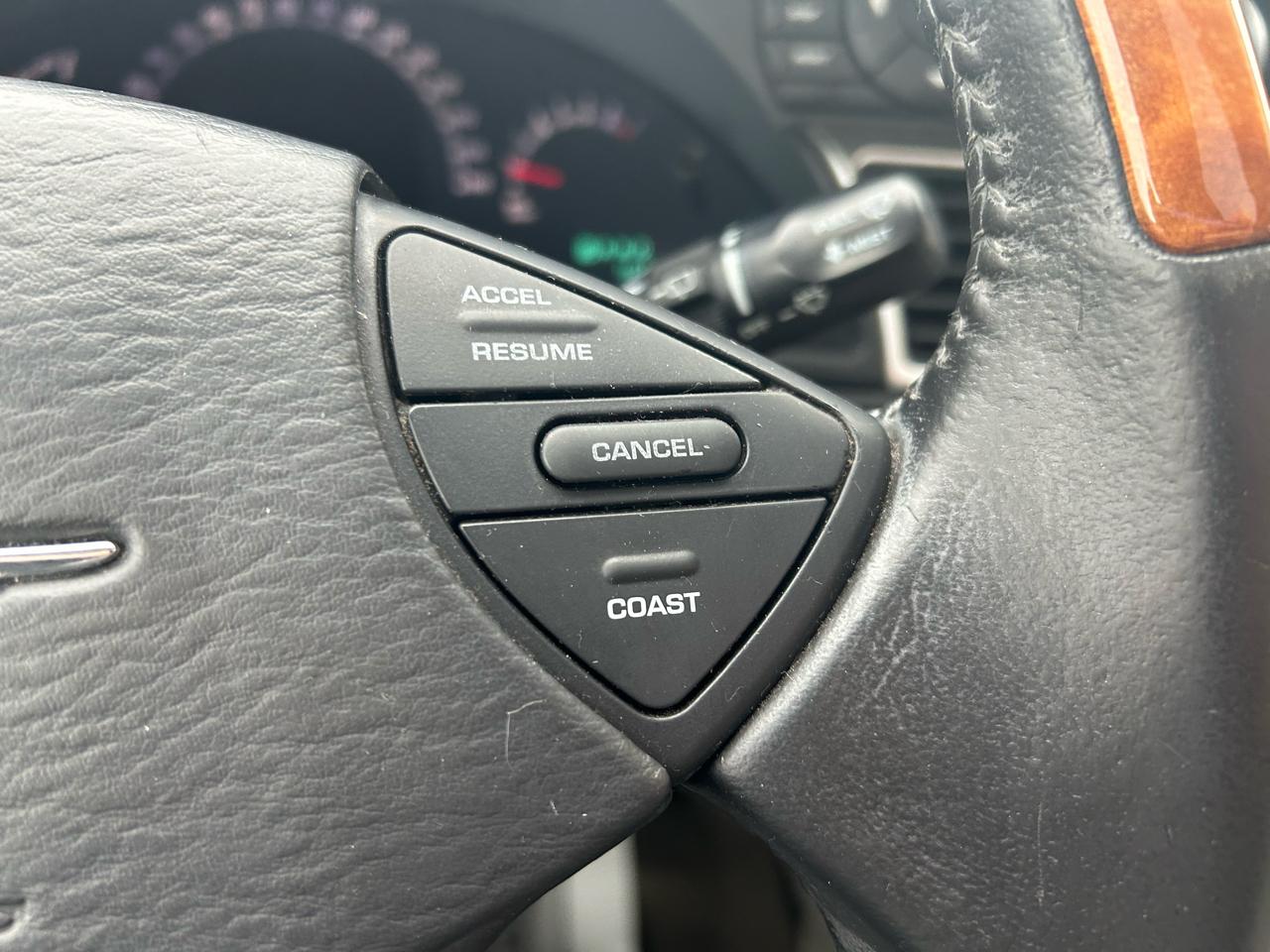 Chrysler Pacifica Limited FWD 2007