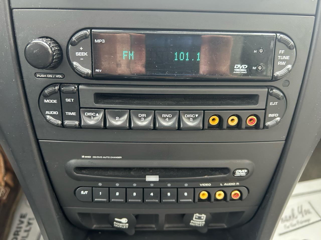 Chrysler Pacifica Limited FWD 2007