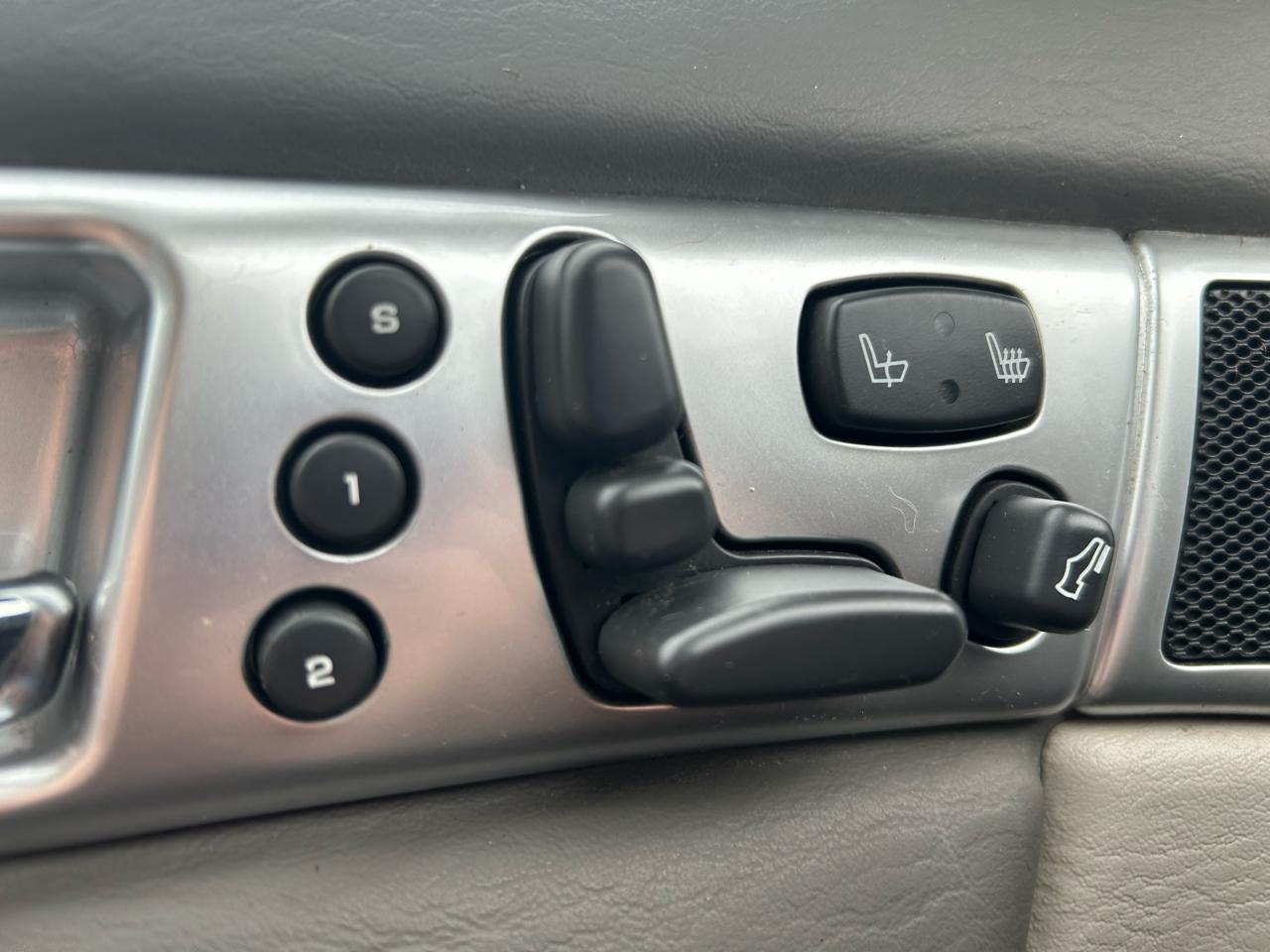 Chrysler Pacifica Limited FWD 2007