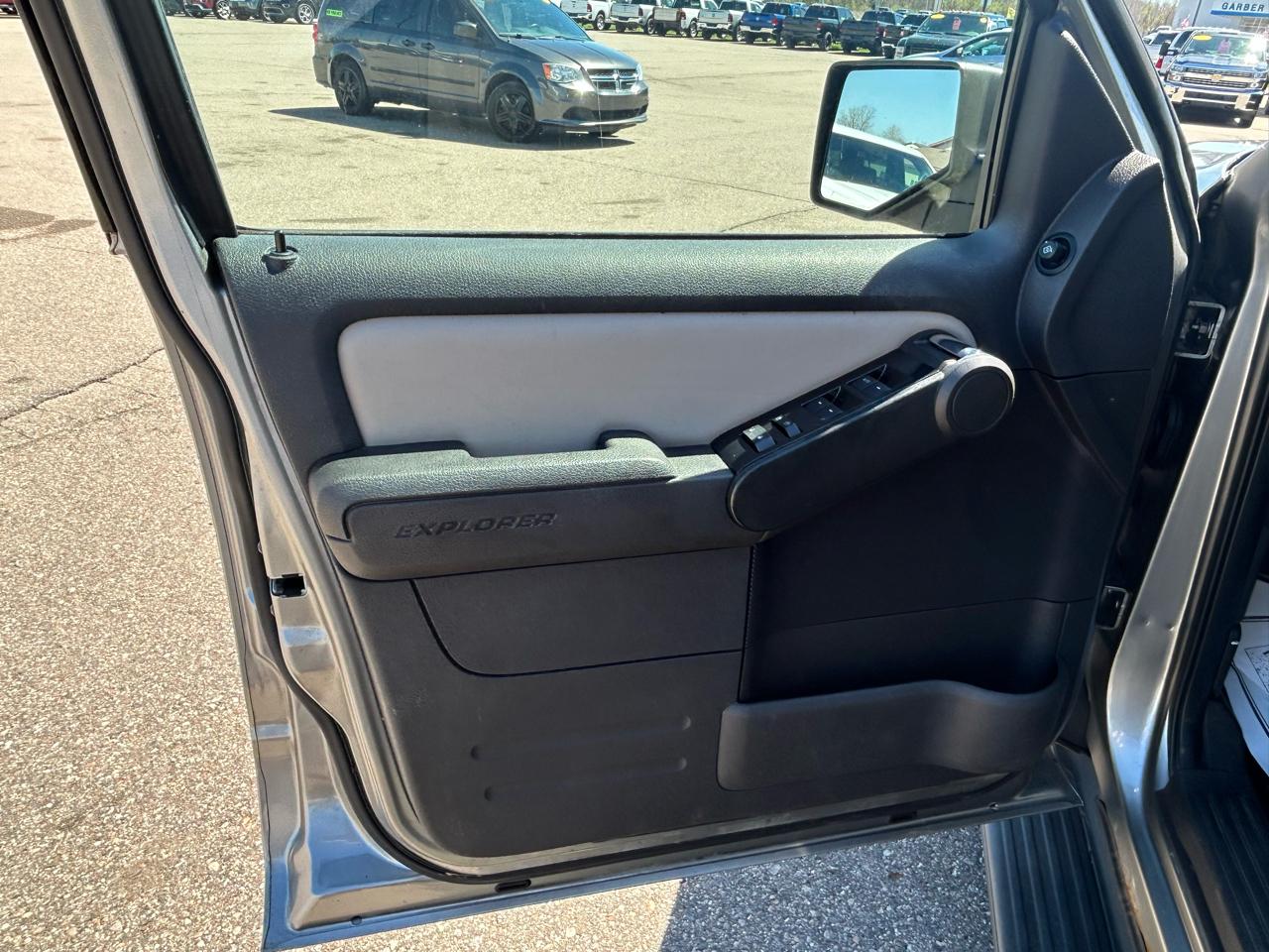 Ford Explorer XLT 4.0L 4WD 2008