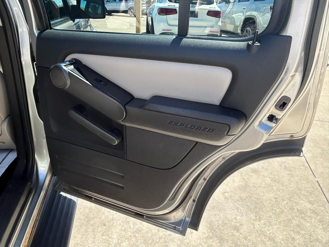 Ford Explorer XLT 4.0L 4WD 2008