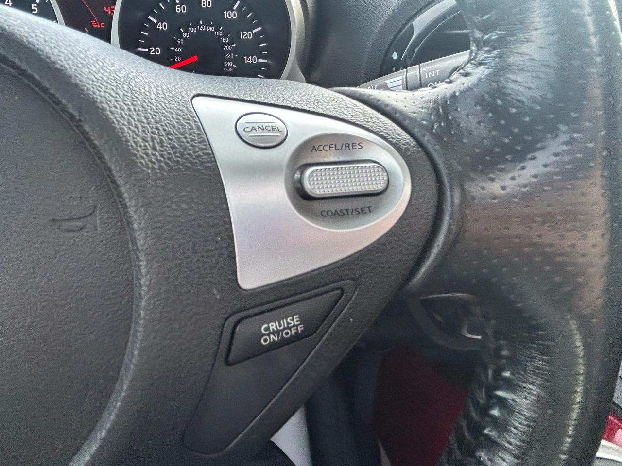 Nissan Juke S FWD 2014