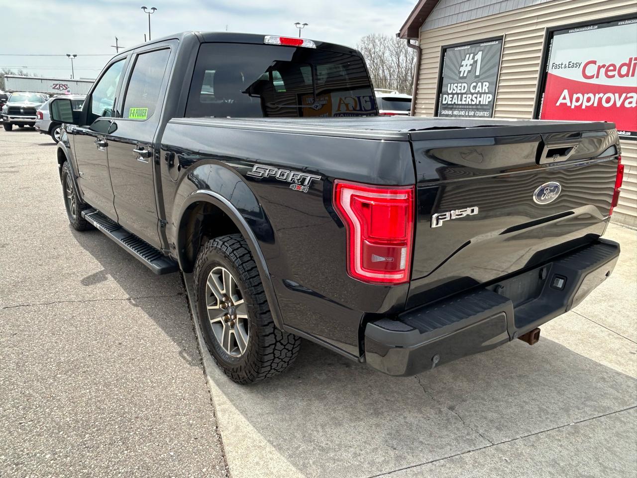 Ford F-150 XL SuperCrew 5.5-ft. Bed 4WD 2015