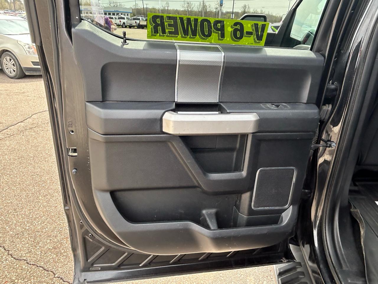 Ford F-150 XL SuperCrew 5.5-ft. Bed 4WD 2015