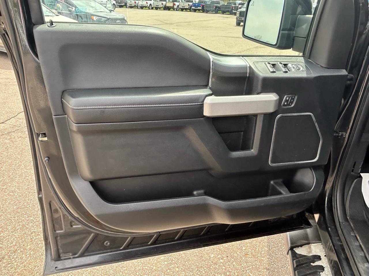 Ford F-150 XL SuperCrew 5.5-ft. Bed 4WD 2015