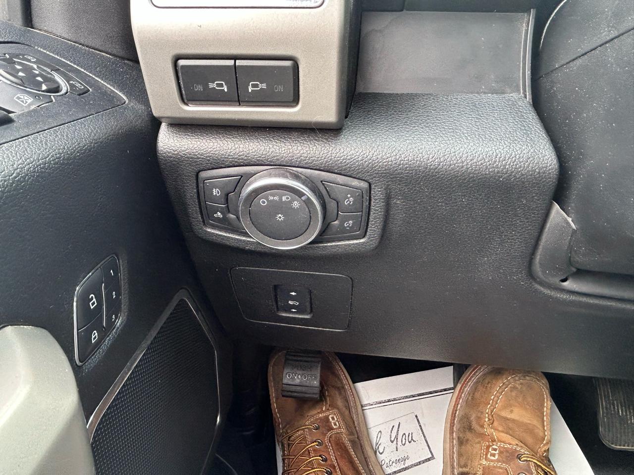 Ford F-150 XL SuperCrew 5.5-ft. Bed 4WD 2015