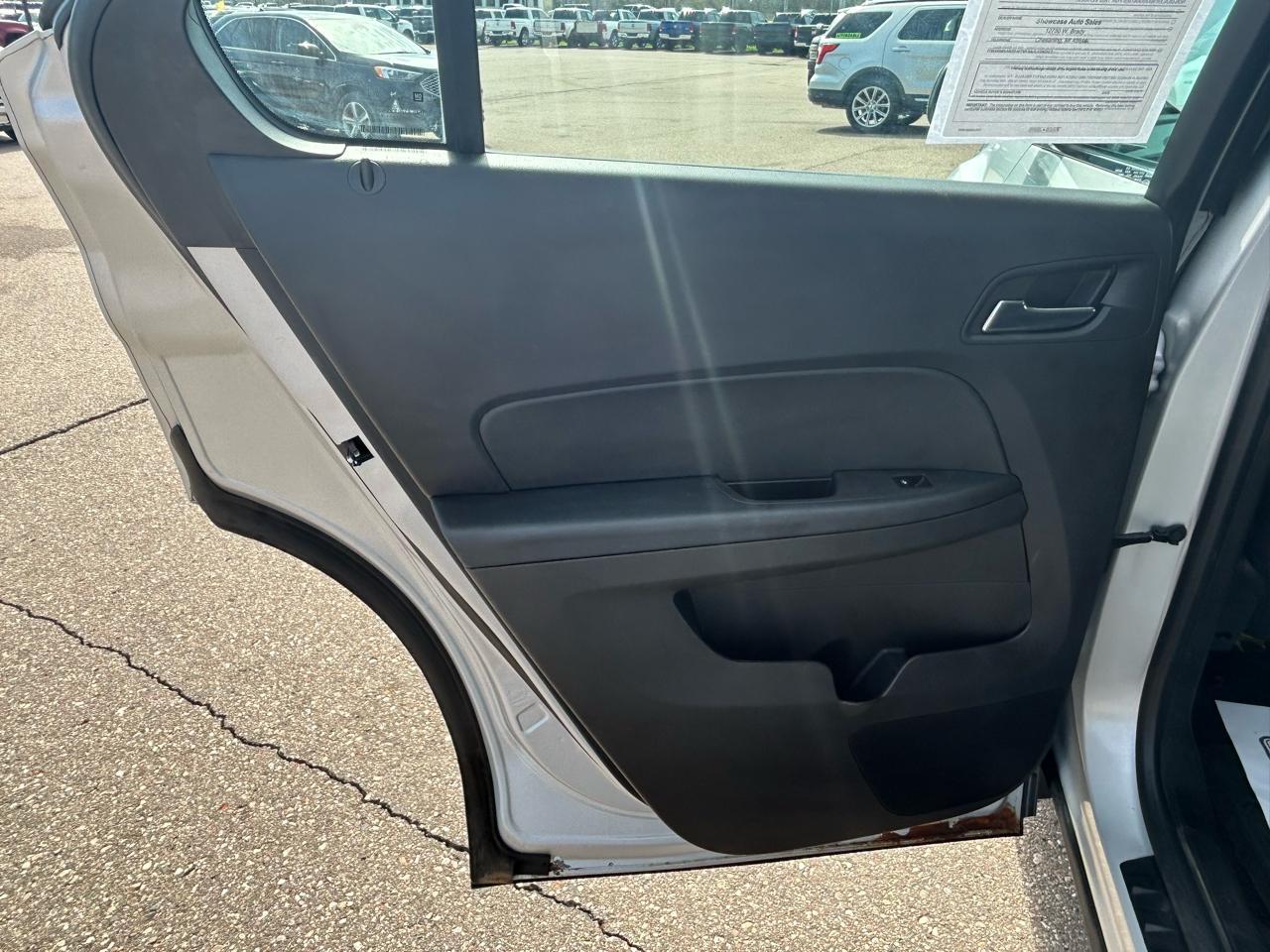 Chevrolet Equinox LS AWD 2012