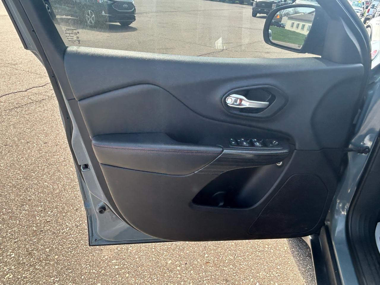 Jeep Cherokee Trailhawk 4WD 2014