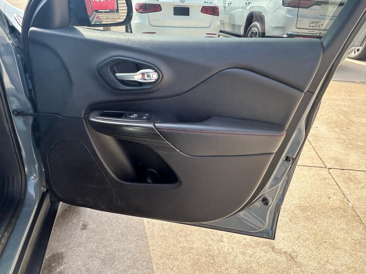 Jeep Cherokee Trailhawk 4WD 2014