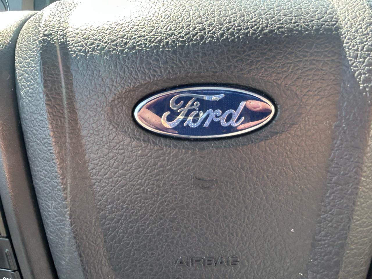 Ford F-150 Supercab 157" Lariat 4WD 2011