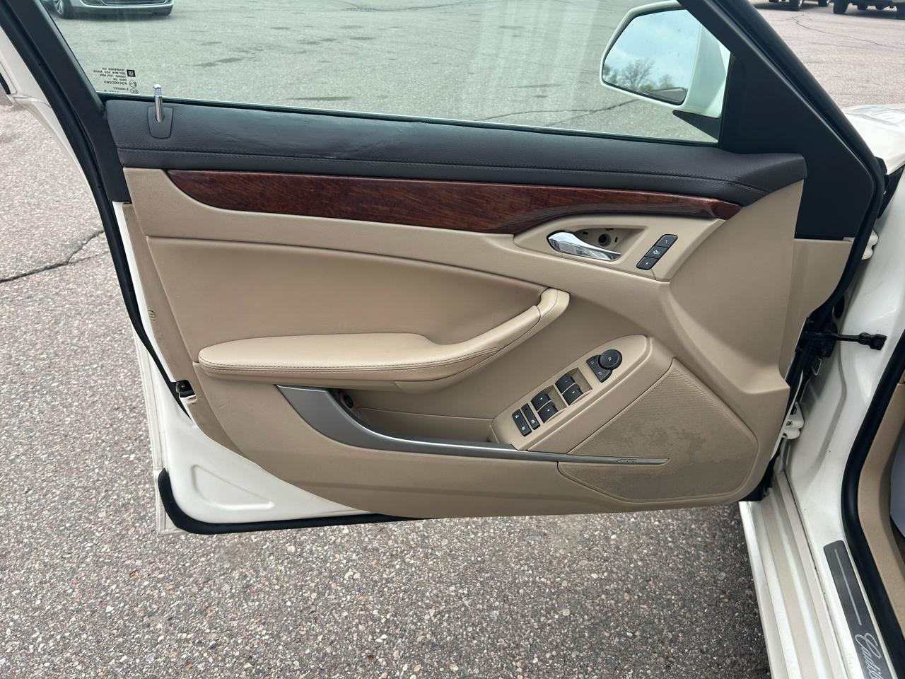 Cadillac CTS 3.0L Luxury 2010