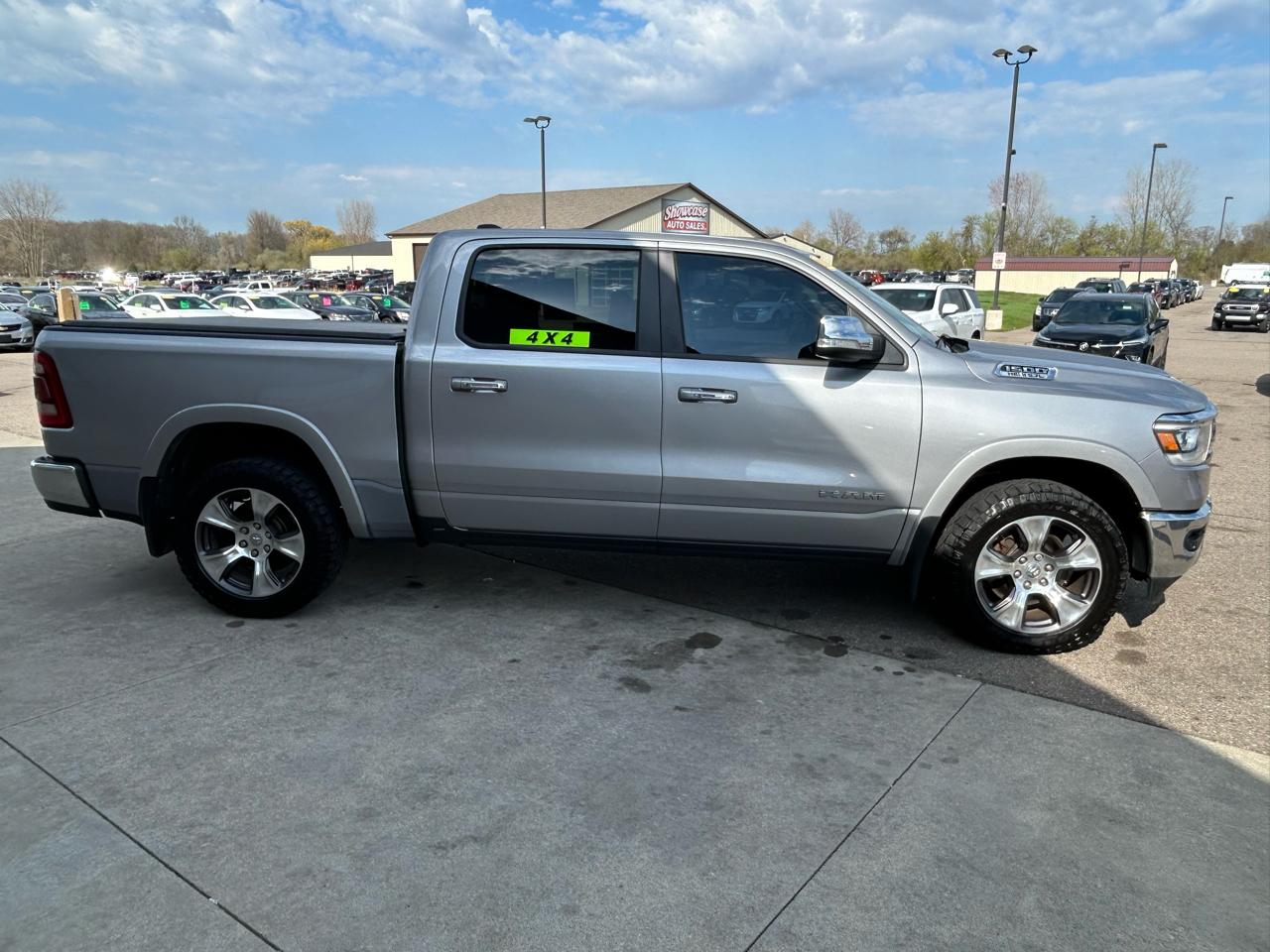 RAM 1500 Laramie Crew Cab SWB 4WD 2019