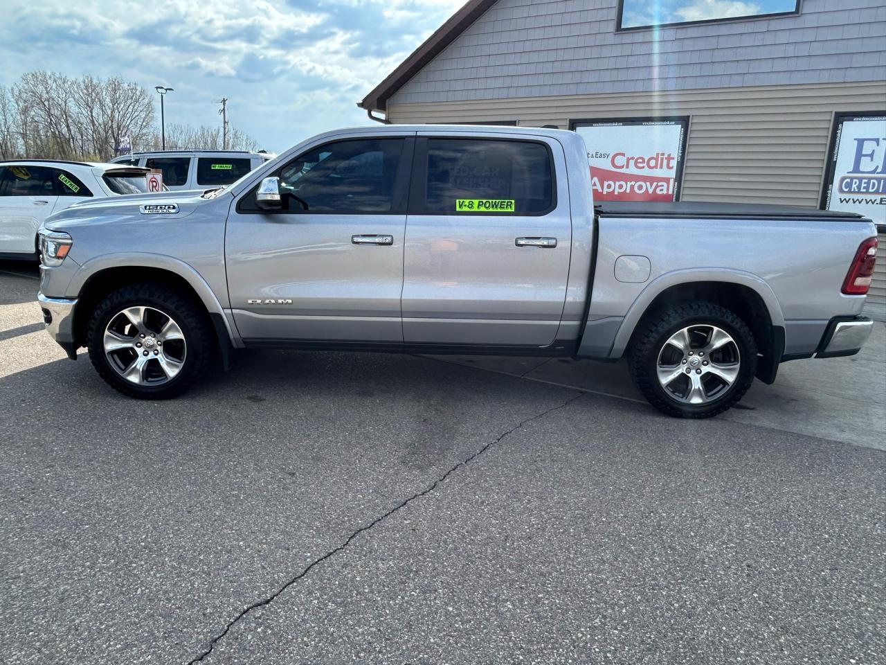 RAM 1500 Laramie Crew Cab SWB 4WD 2019