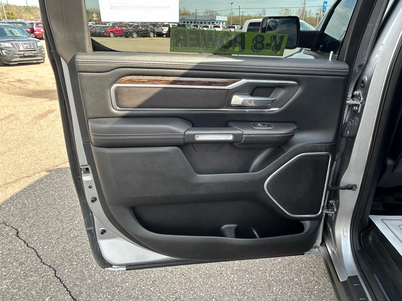 RAM 1500 Laramie Crew Cab SWB 4WD 2019