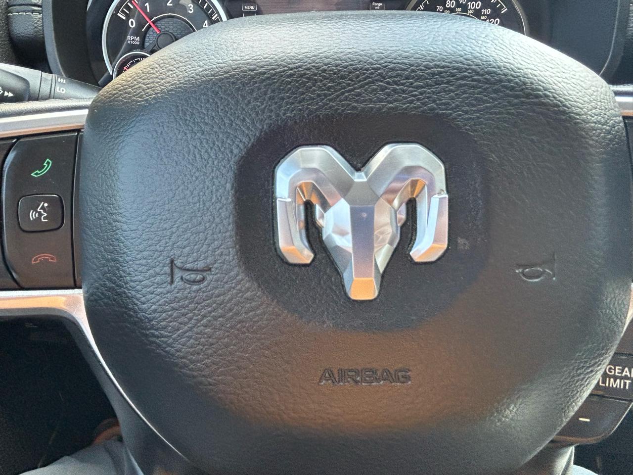 RAM 1500 Laramie Crew Cab SWB 4WD 2019