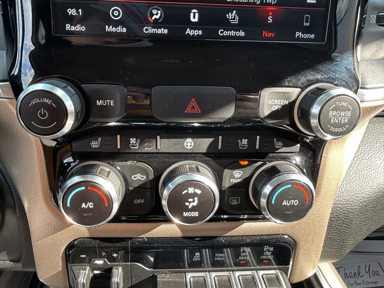 RAM 1500 Laramie Crew Cab SWB 4WD 2019