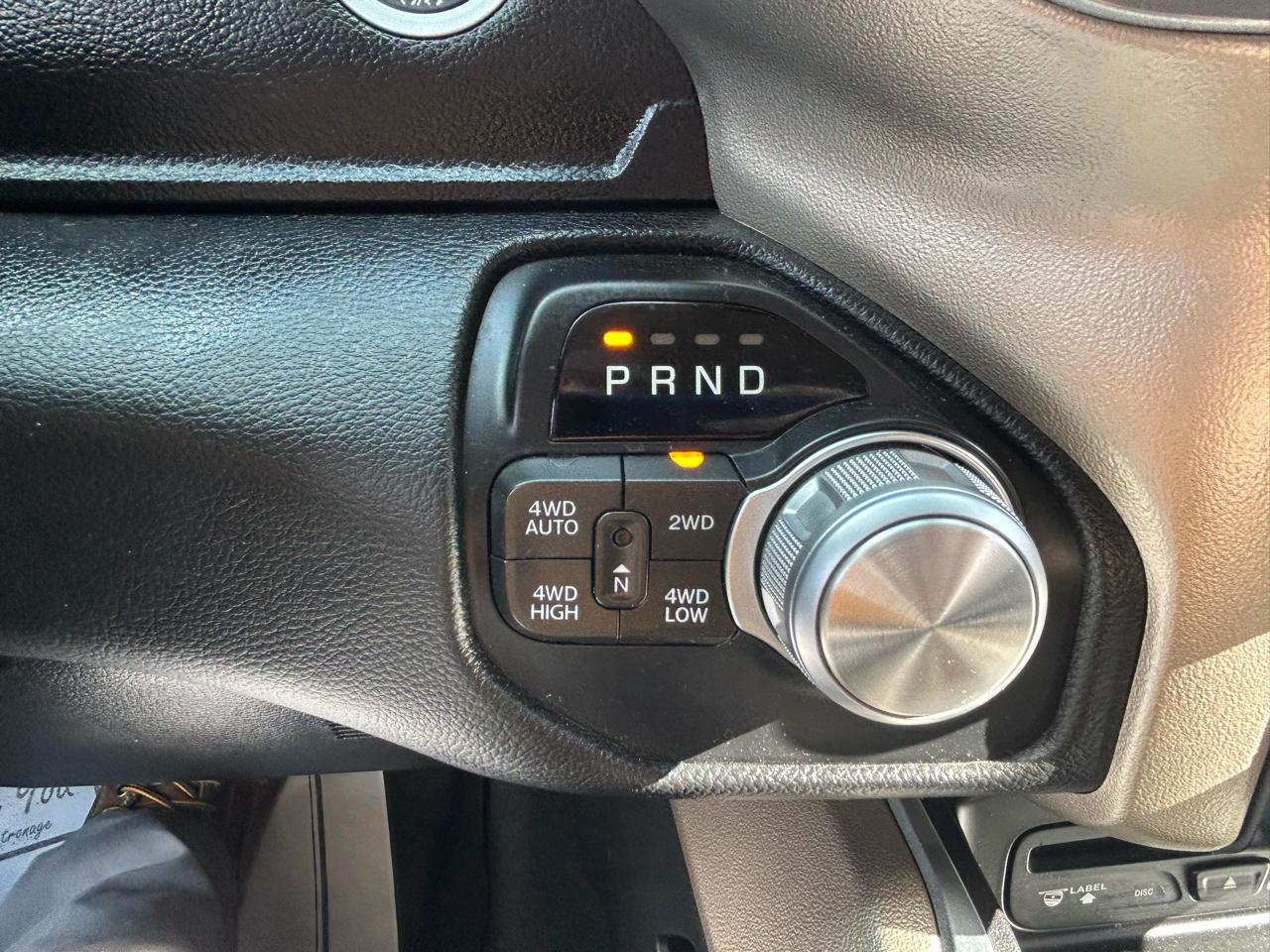 RAM 1500 Laramie Crew Cab SWB 4WD 2019