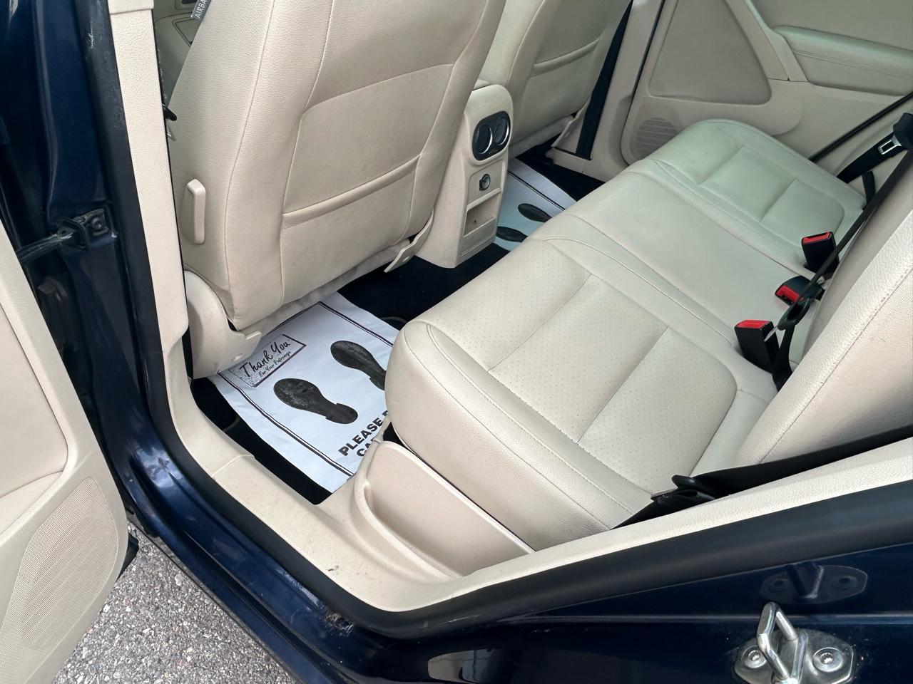 Volkswagen Tiguan S 2013