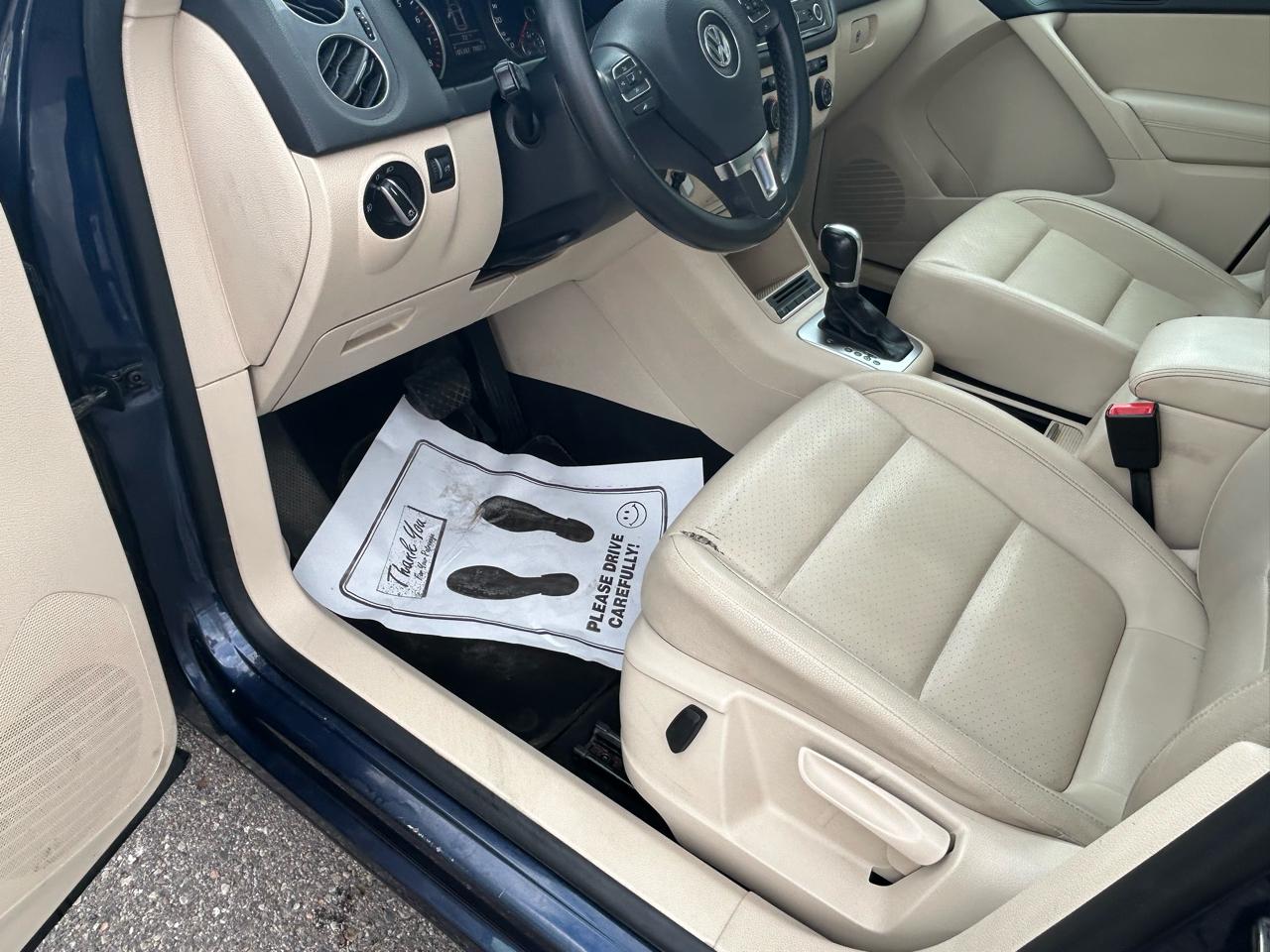 Volkswagen Tiguan S 2013