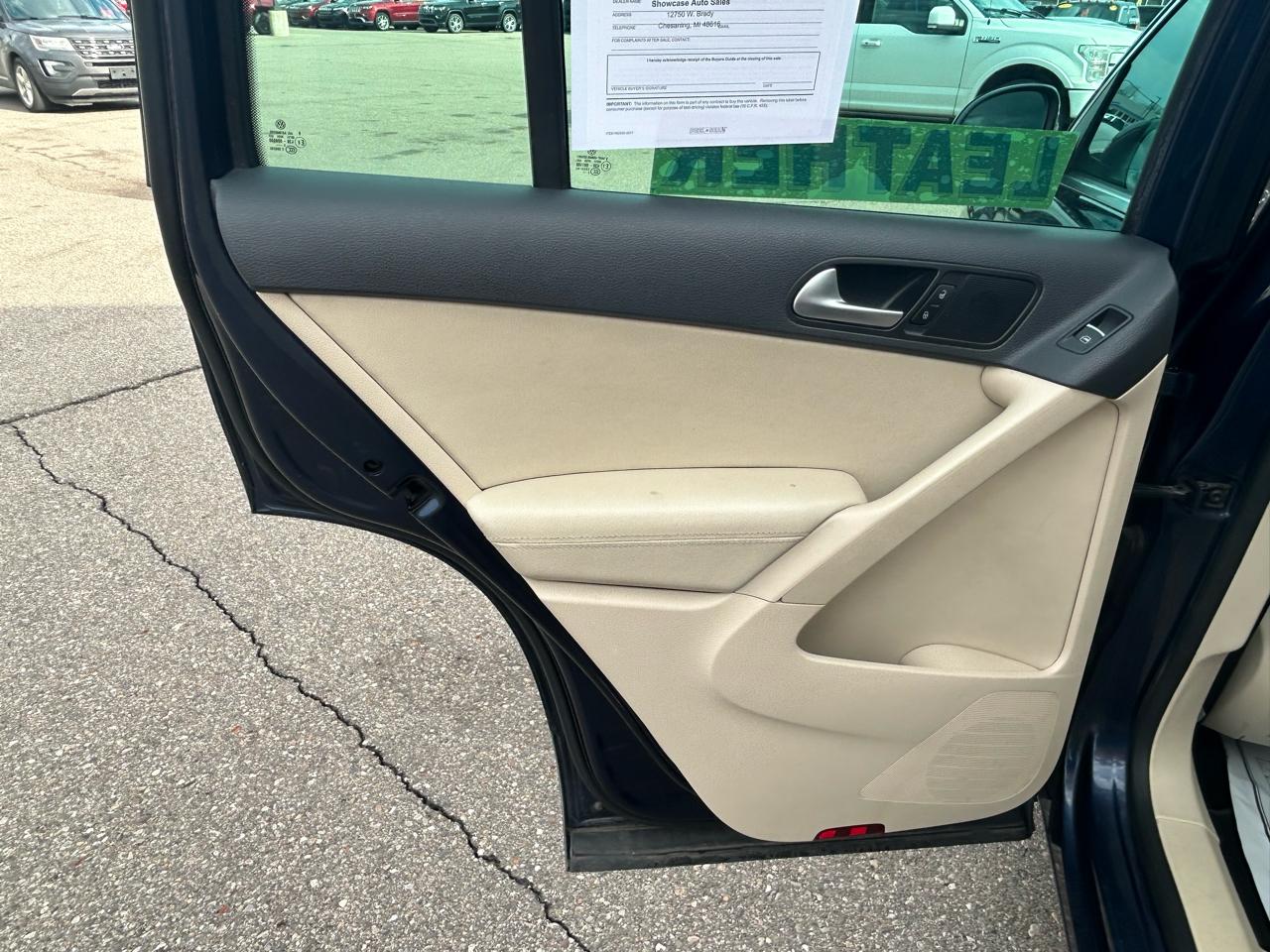Volkswagen Tiguan S 2013