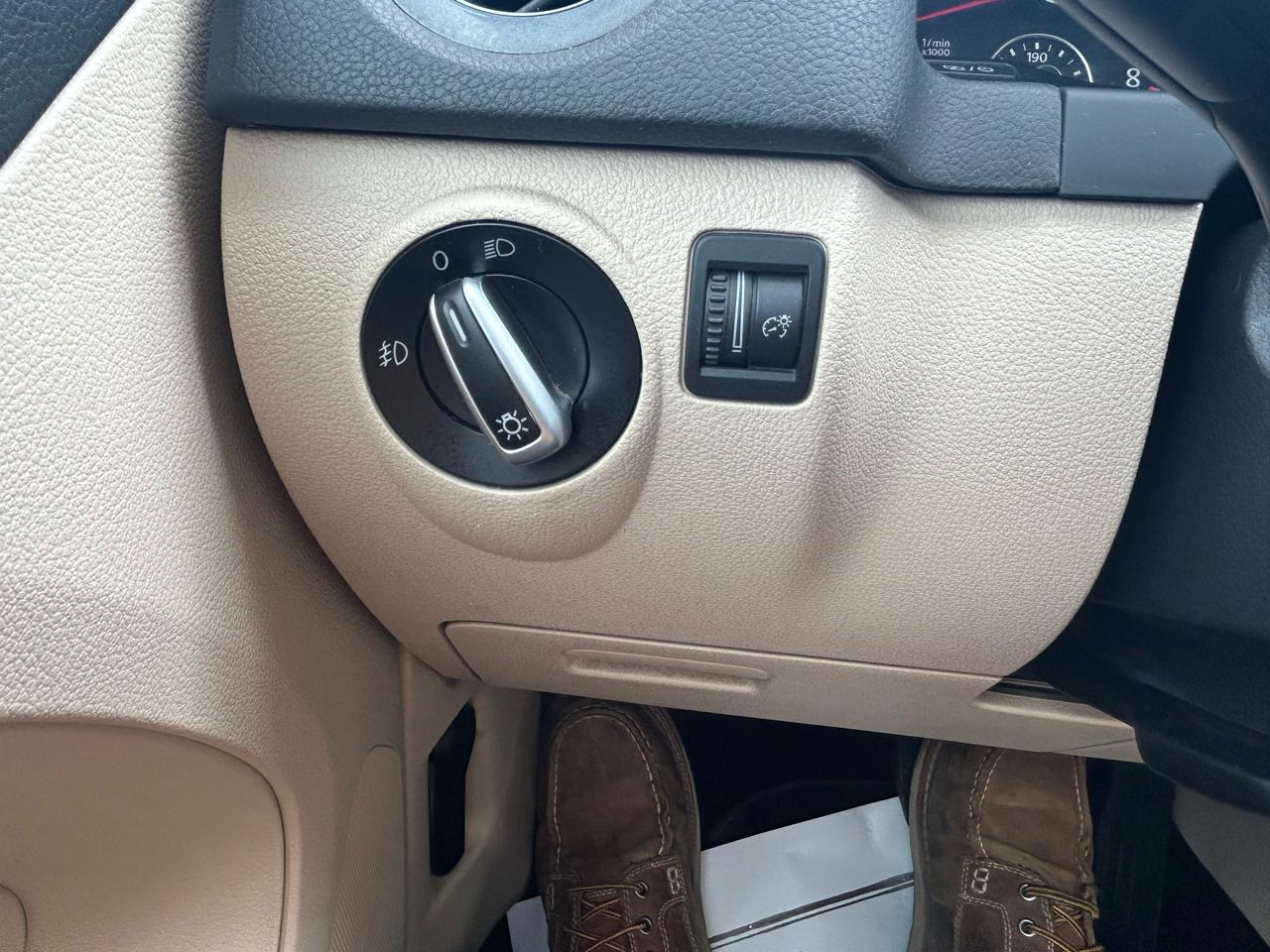 Volkswagen Tiguan S 2013