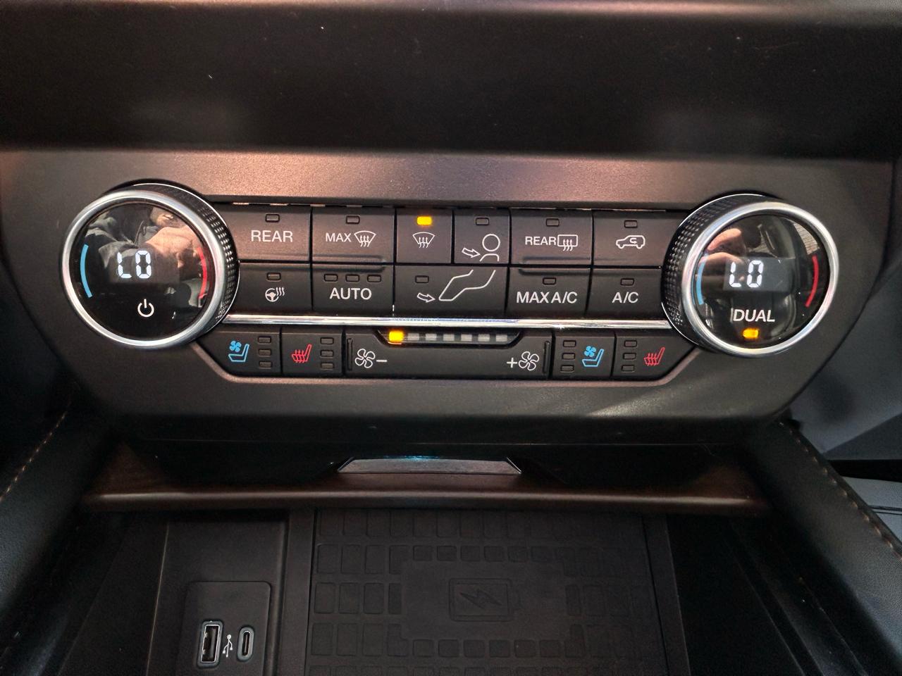 Ford Expedition Platinum 4WD 2020