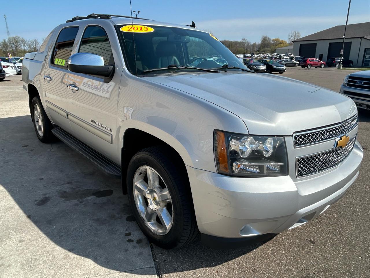 Chevrolet Avalanche LT 4WD 2013