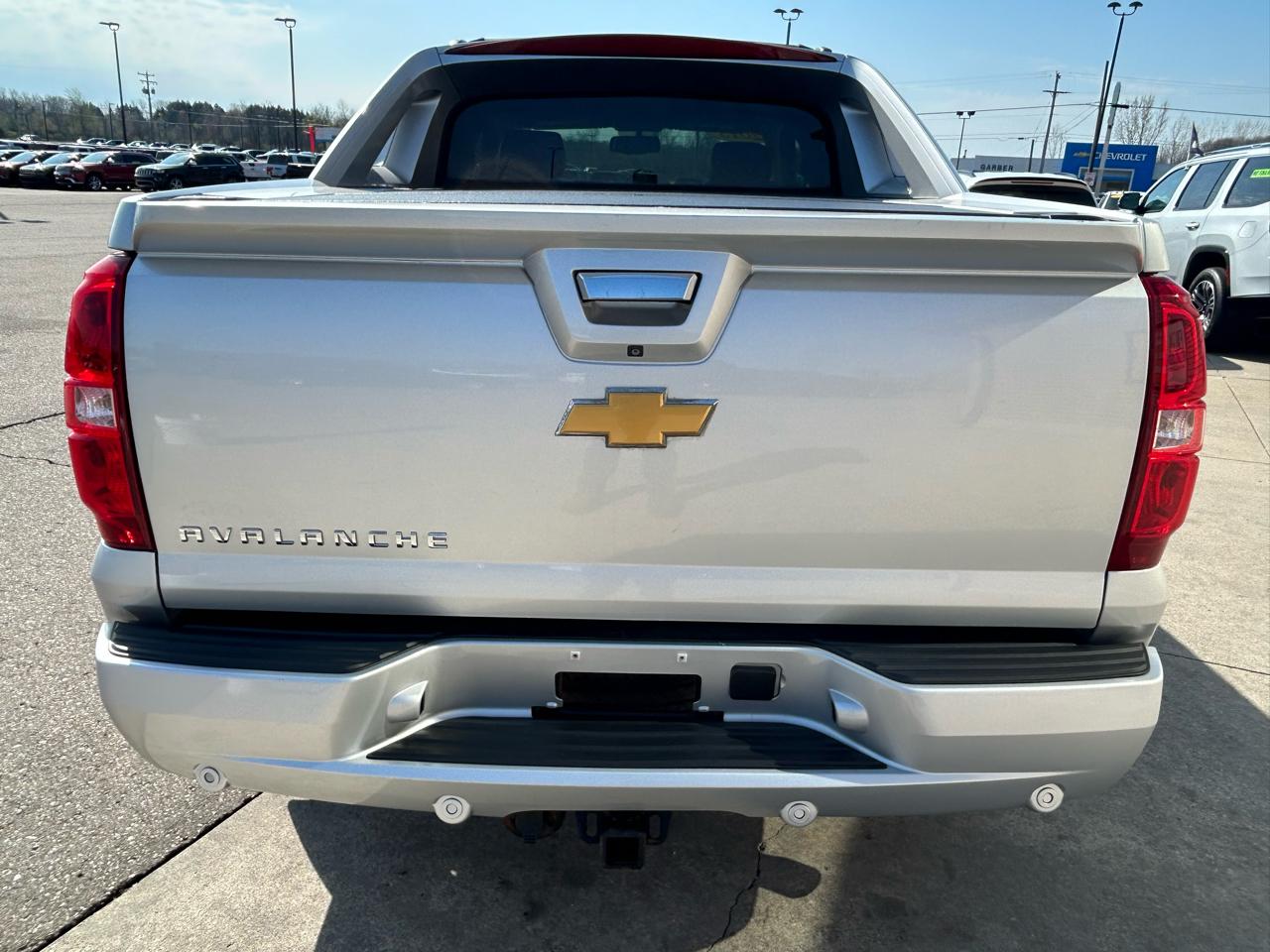 Chevrolet Avalanche LT 4WD 2013