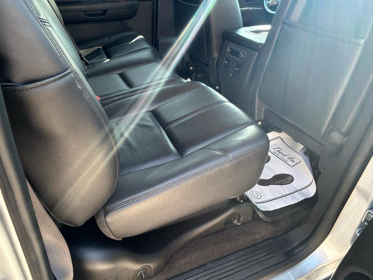 Chevrolet Avalanche LT 4WD 2013