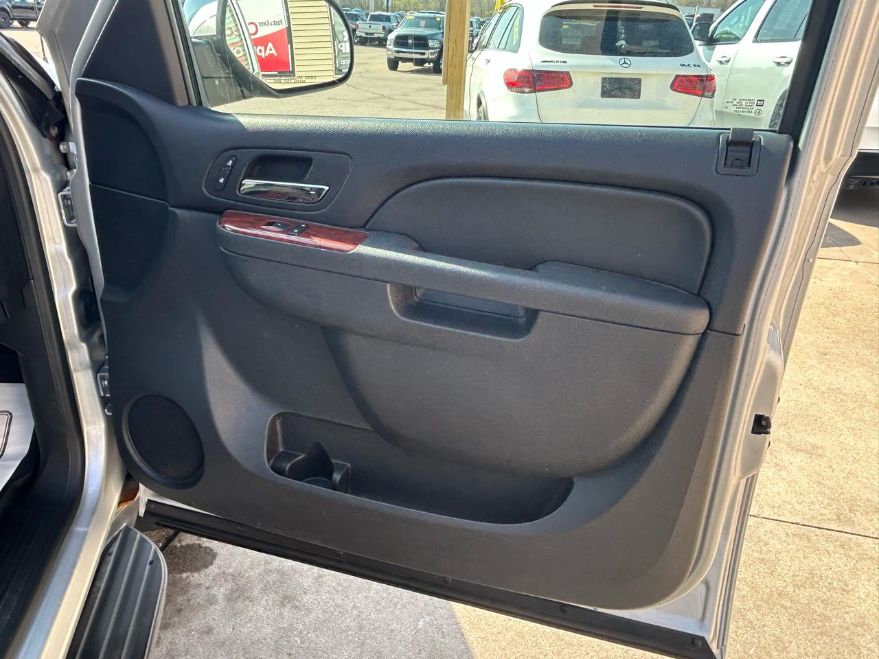 Chevrolet Avalanche LT 4WD 2013