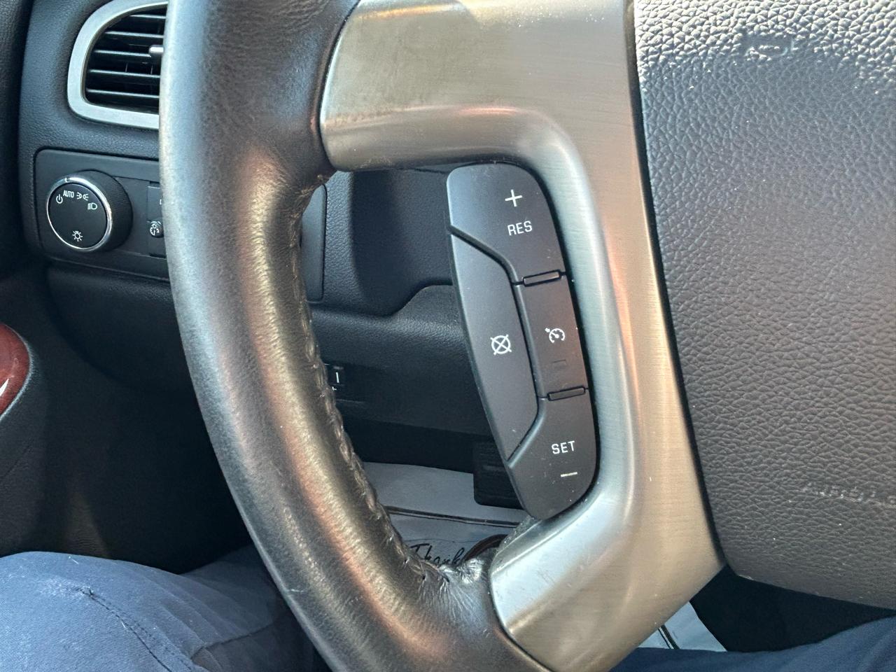 Chevrolet Avalanche LT 4WD 2013