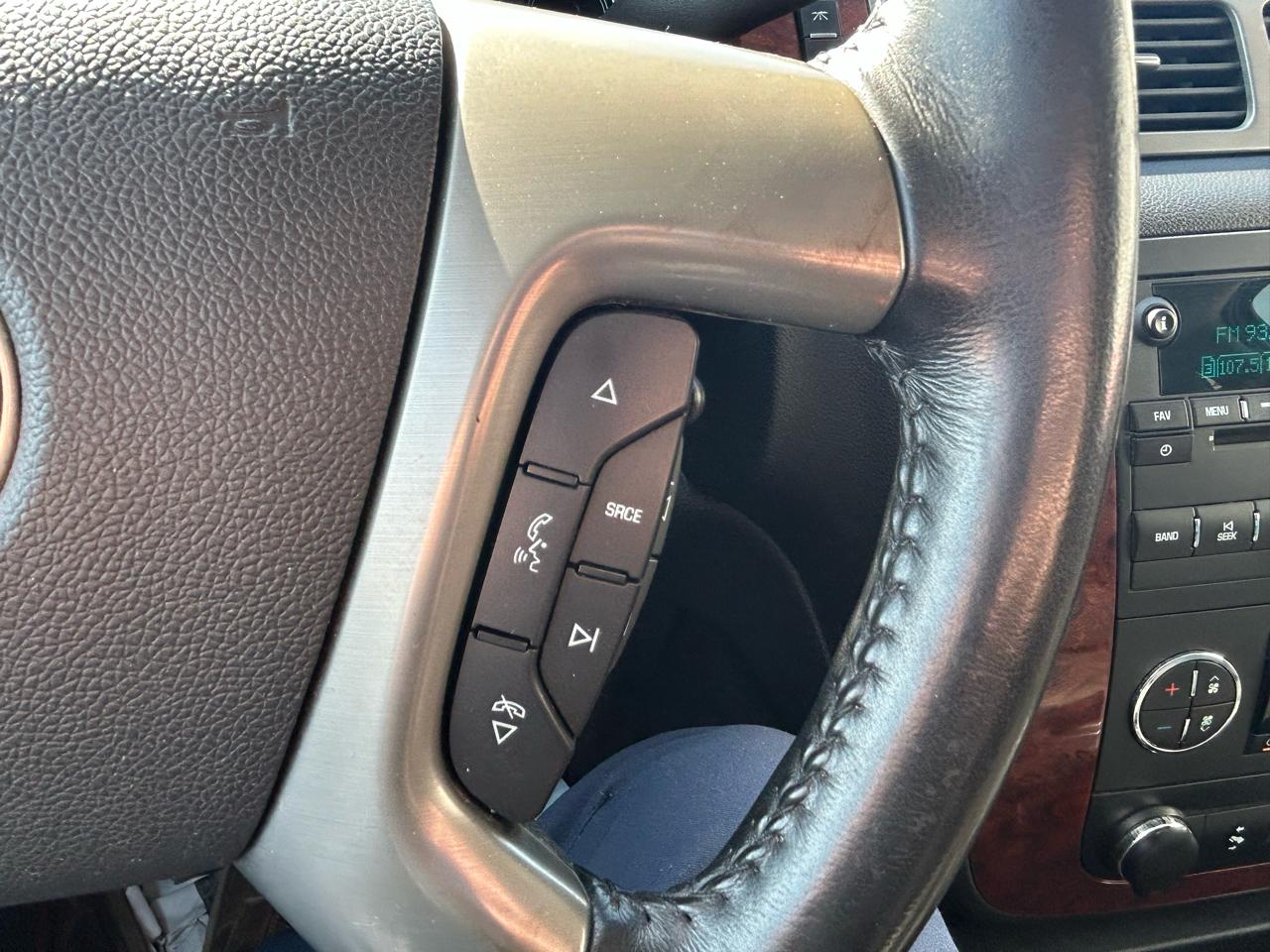 Chevrolet Avalanche LT 4WD 2013