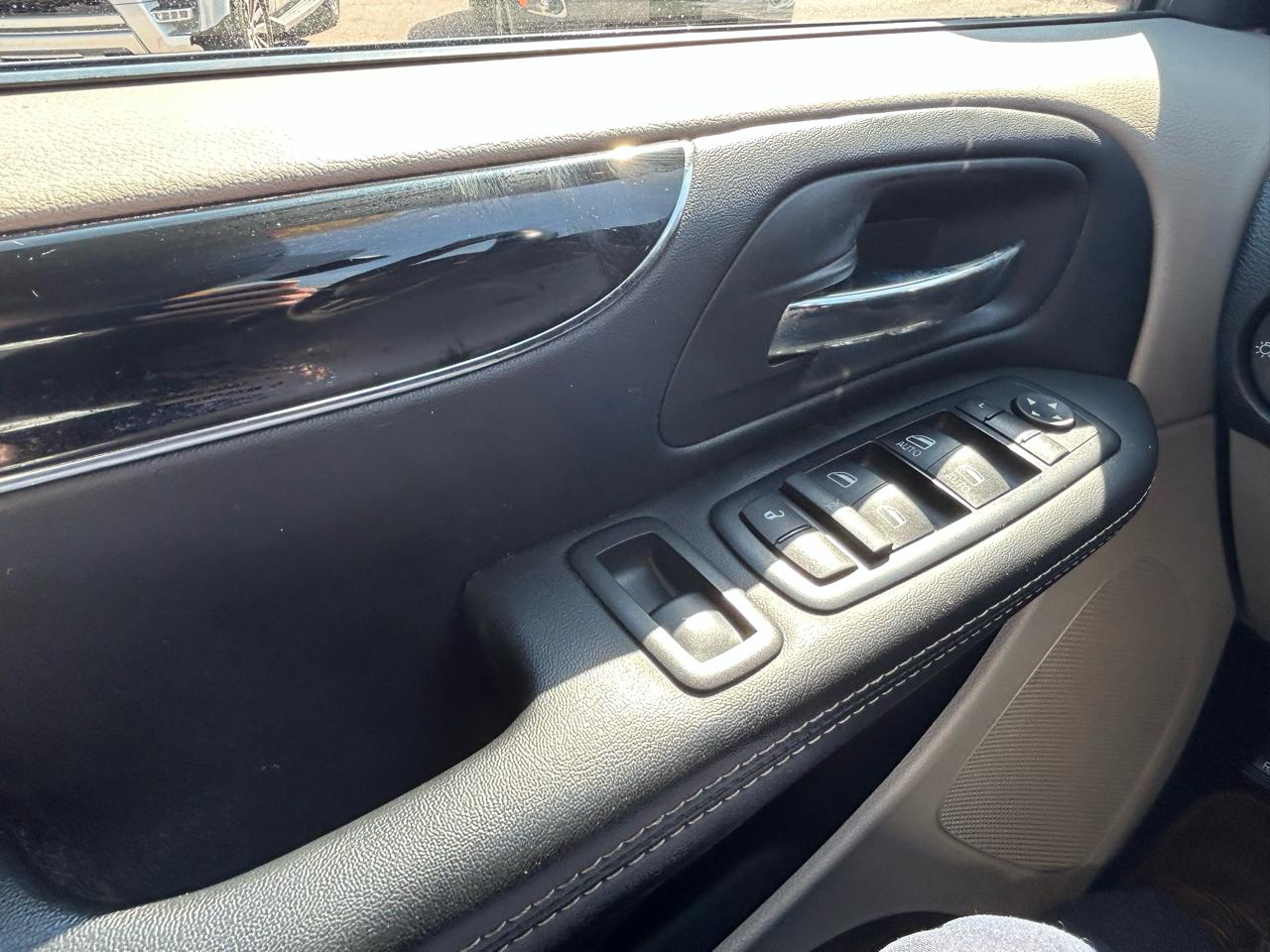 Dodge Grand Caravan SE 2016