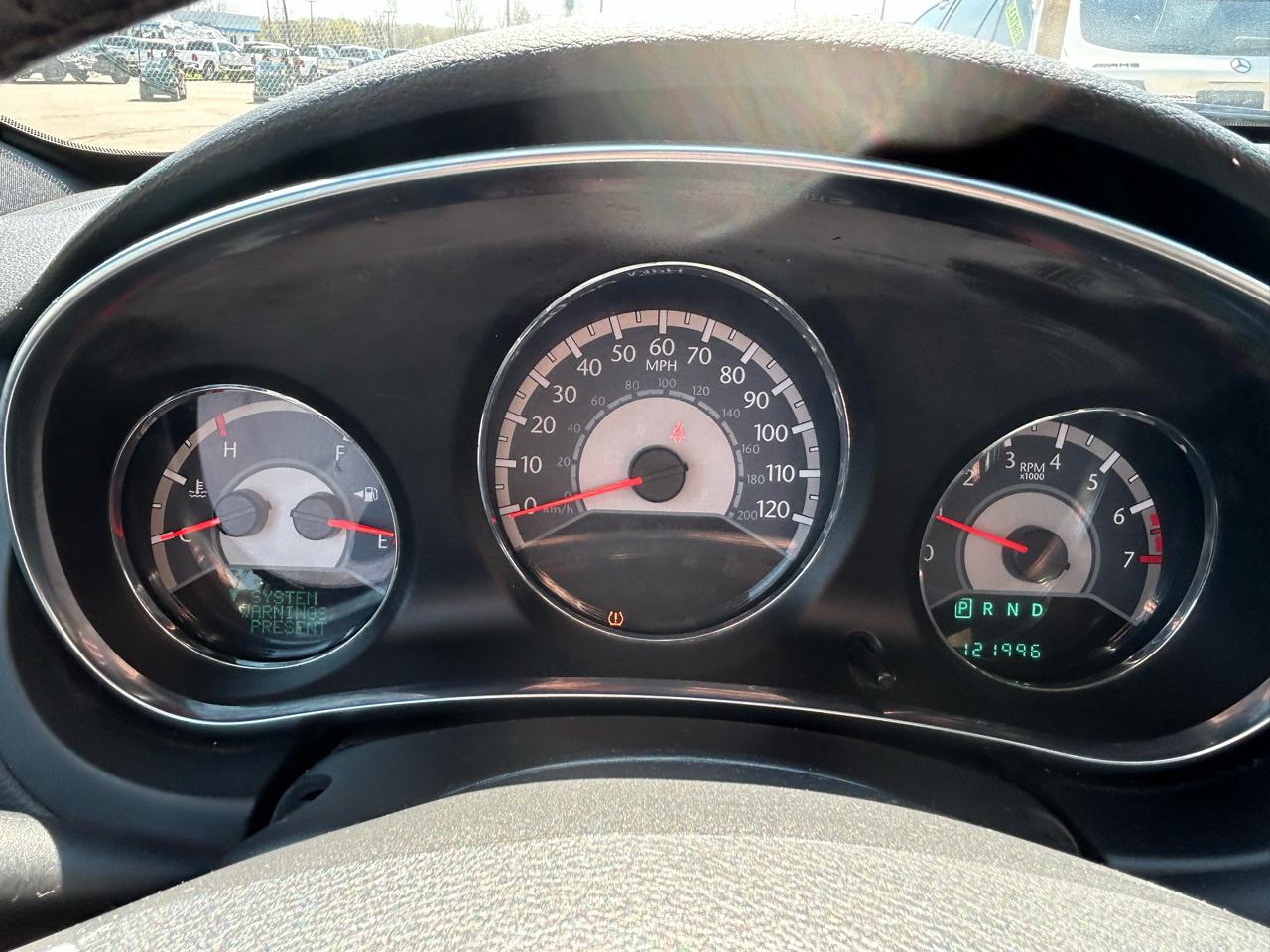 Chrysler 200 Touring 2012