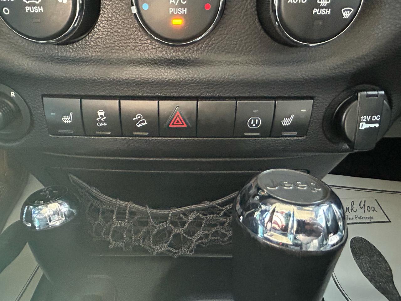 Jeep Wrangler Unlimited Sahara 4WD 2013