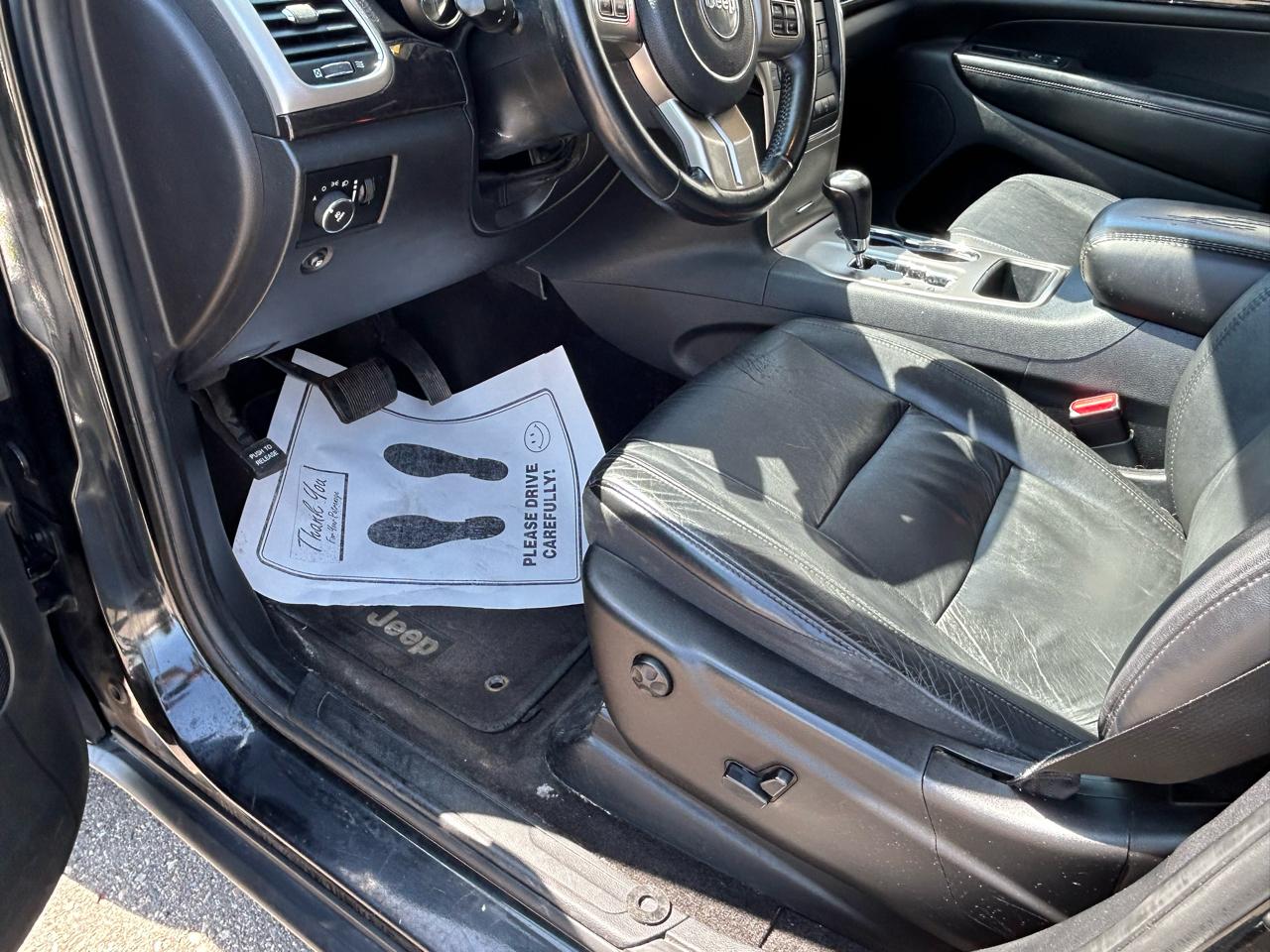 Jeep Grand Cherokee Laredo 4WD 2012