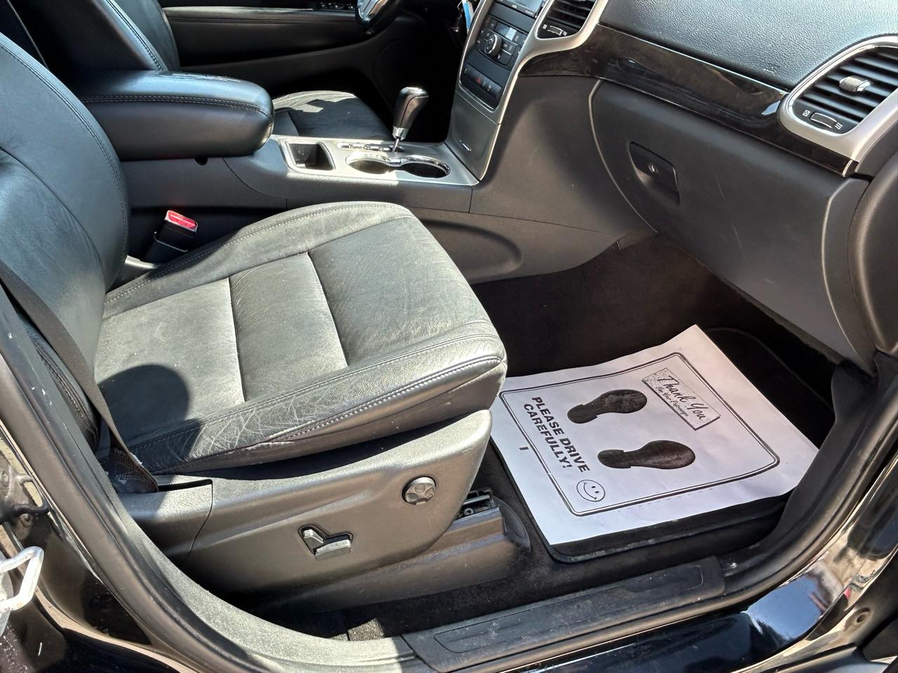 Jeep Grand Cherokee Laredo 4WD 2012