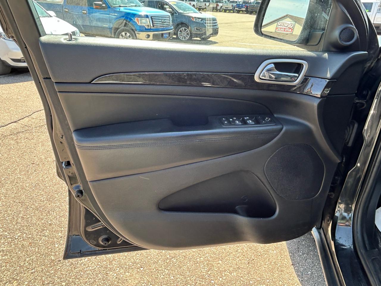 Jeep Grand Cherokee Laredo 4WD 2012