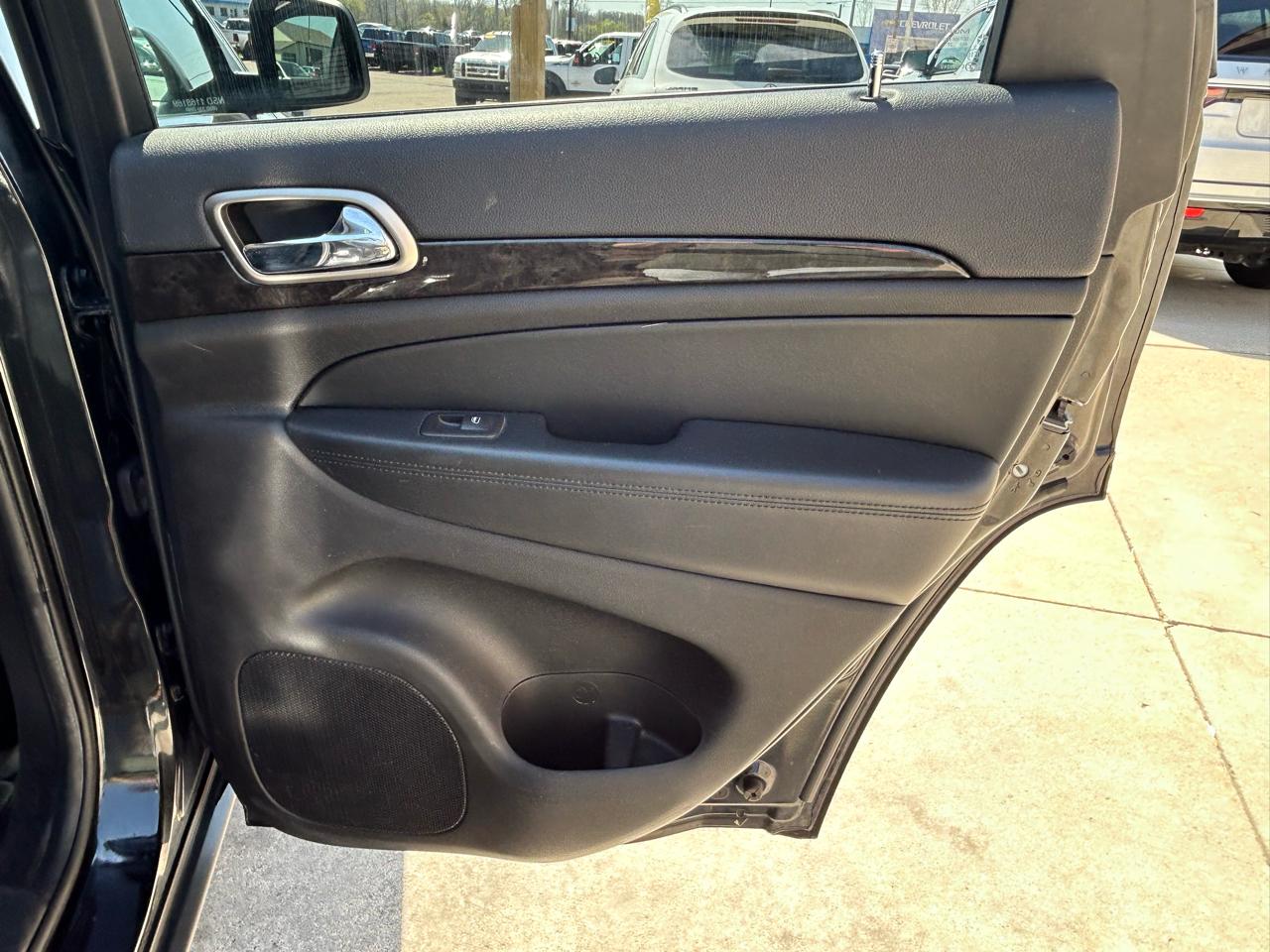 Jeep Grand Cherokee Laredo 4WD 2012