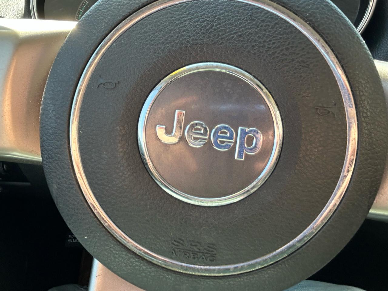 Jeep Grand Cherokee Laredo 4WD 2012