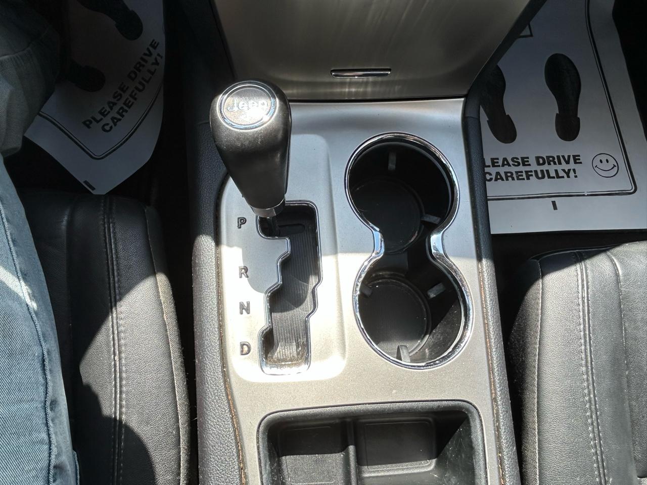 Jeep Grand Cherokee Laredo 4WD 2012