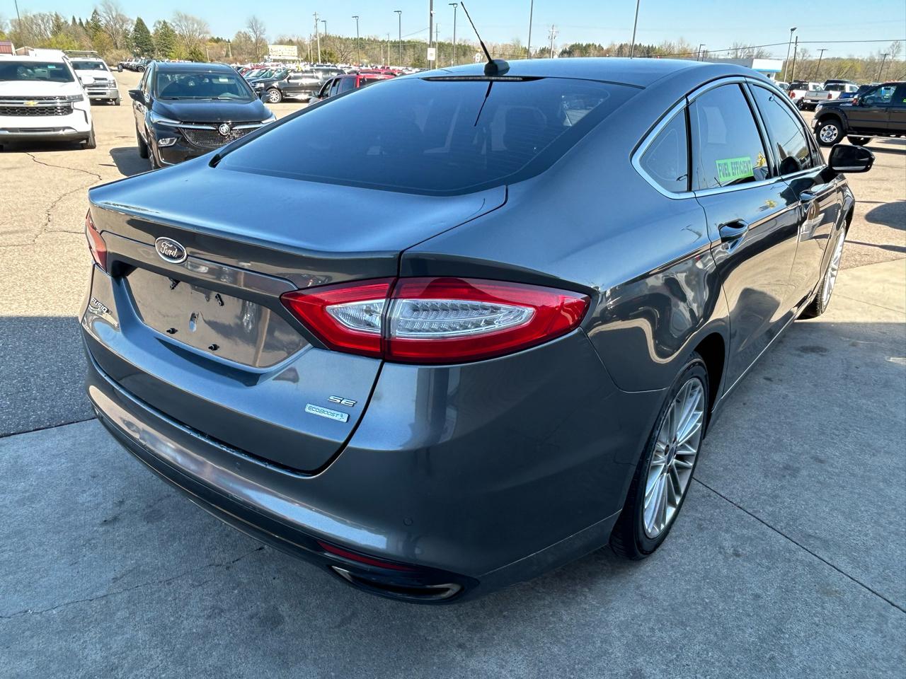 Ford Fusion SE 2015