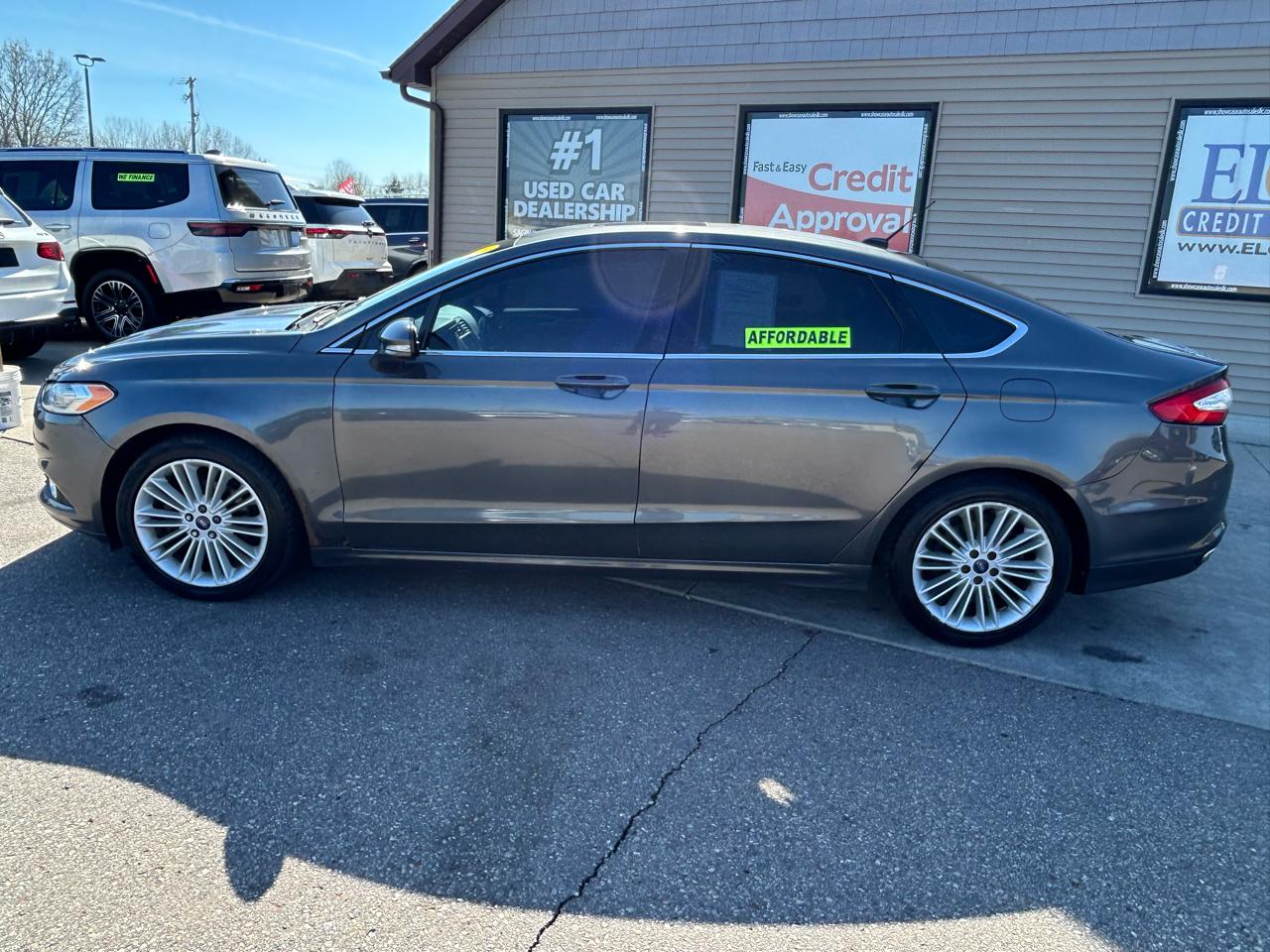 Ford Fusion SE 2015
