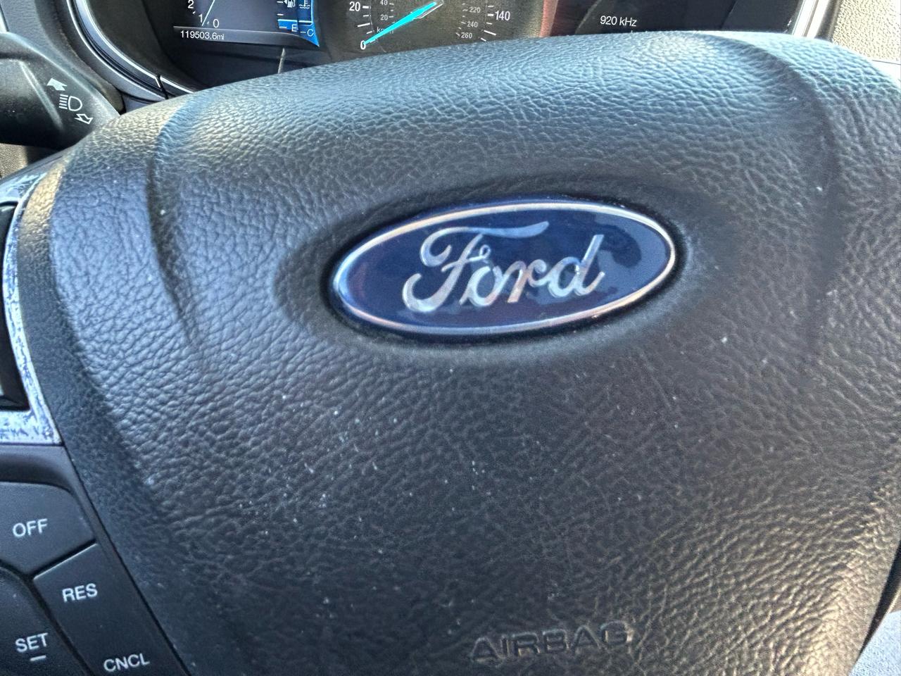 Ford Fusion SE 2015