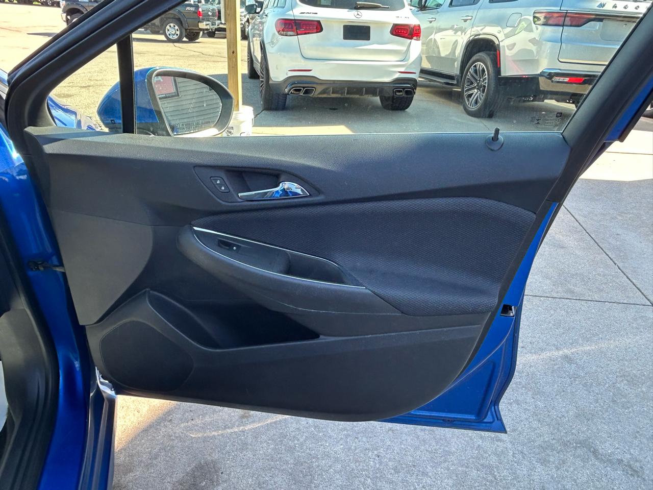 Chevrolet Cruze LT Auto Hatchback 2017