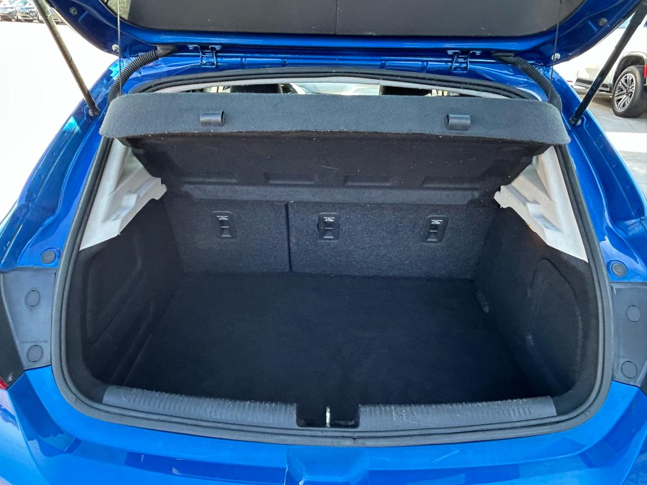 Chevrolet Cruze LT Auto Hatchback 2017