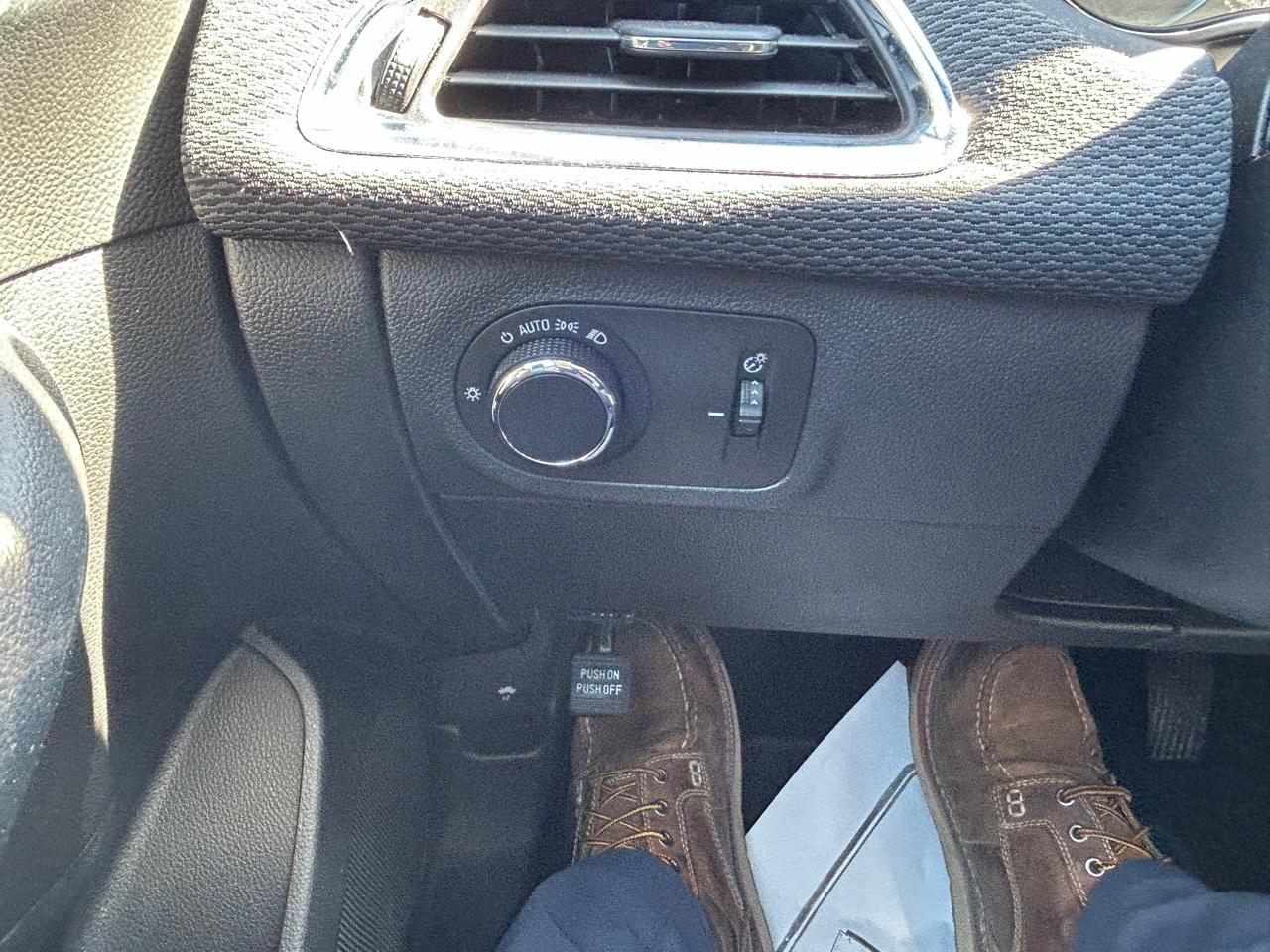 Chevrolet Cruze LT Auto Hatchback 2017