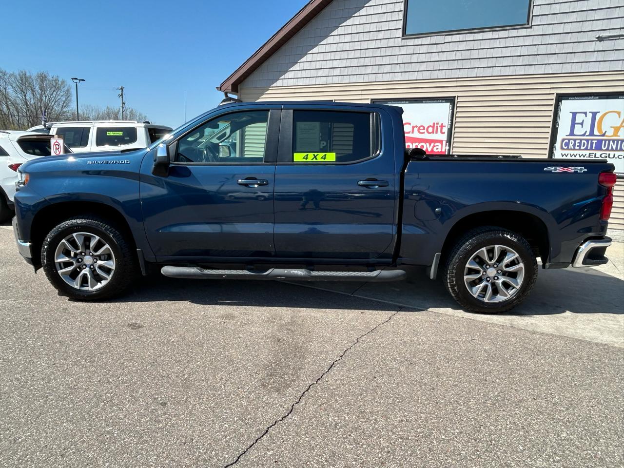 Chevrolet Silverado 1500 LT Crew Cab 4WD 2021