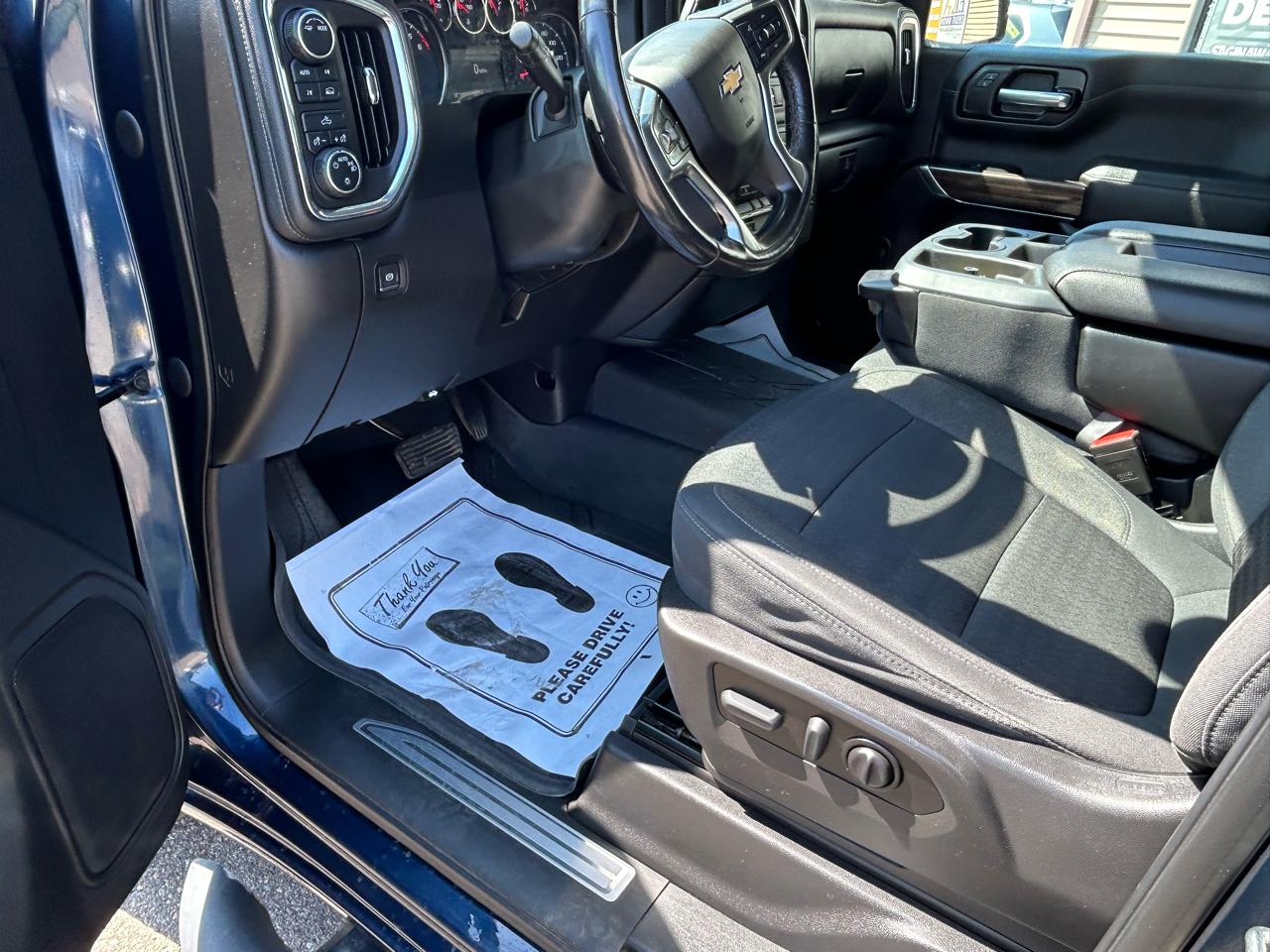 Chevrolet Silverado 1500 LT Crew Cab 4WD 2021