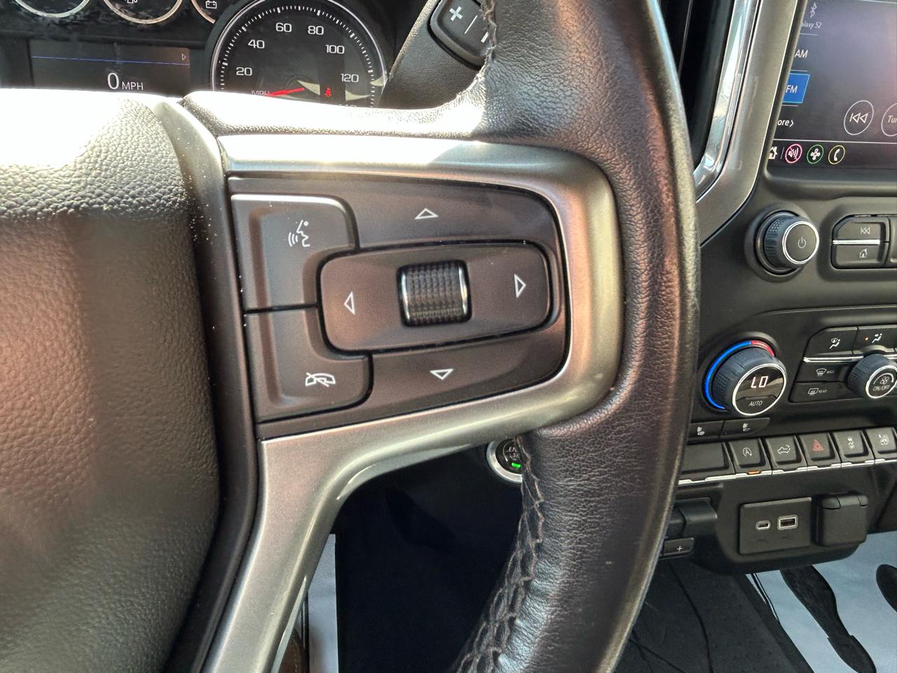 Chevrolet Silverado 1500 LT Crew Cab 4WD 2021